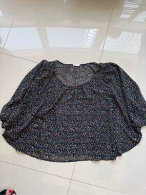 Everly Women’s Floral Print Blouse Black with Multicolor Dots